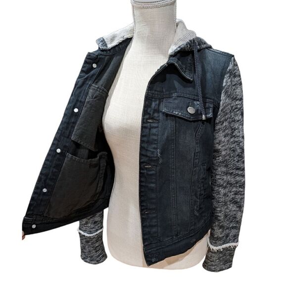 Free People Women's Black & Grey Distressed Denim Jacket Knit Sleeves Size S - Picture 9 of 11